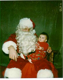 withsanta.jpg (14901 bytes)